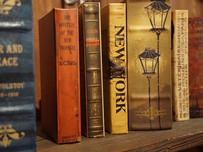 古い洋書イメージ